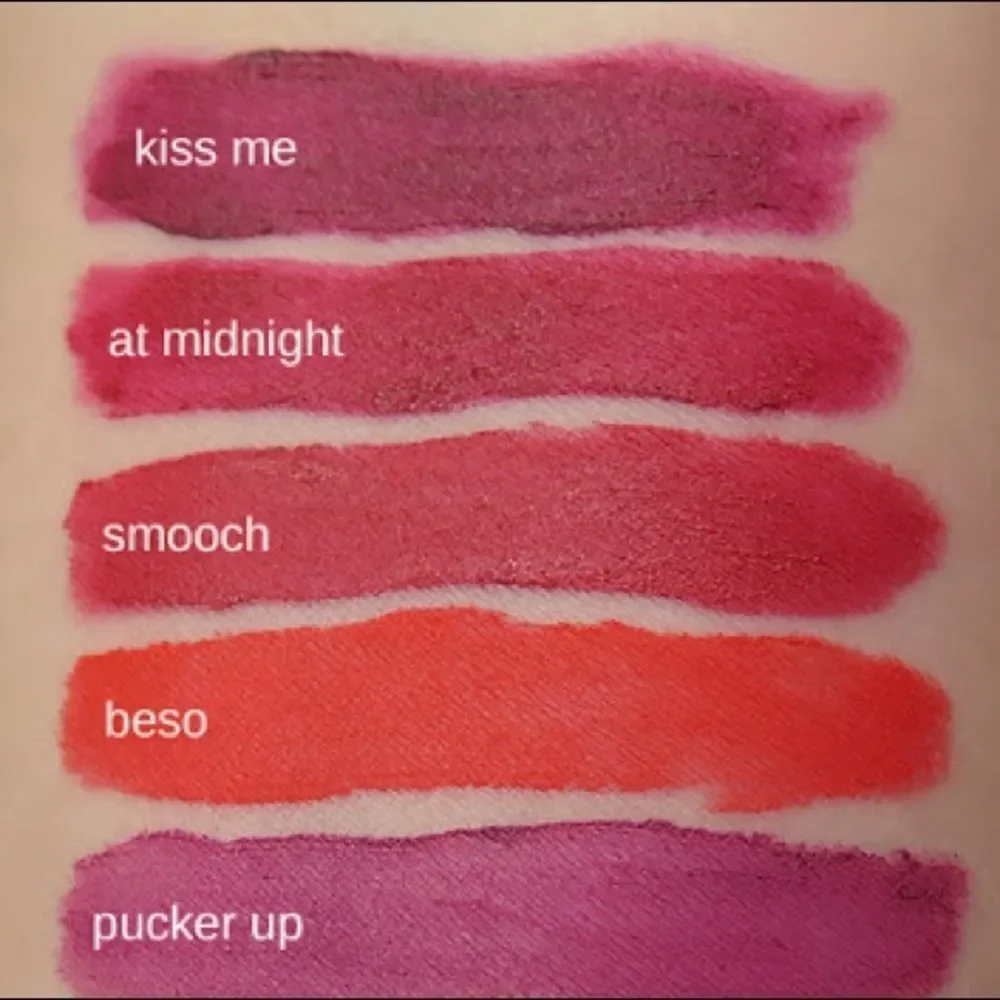 ✨2xHP✨It's Whipped Matte Lip Mousse✨